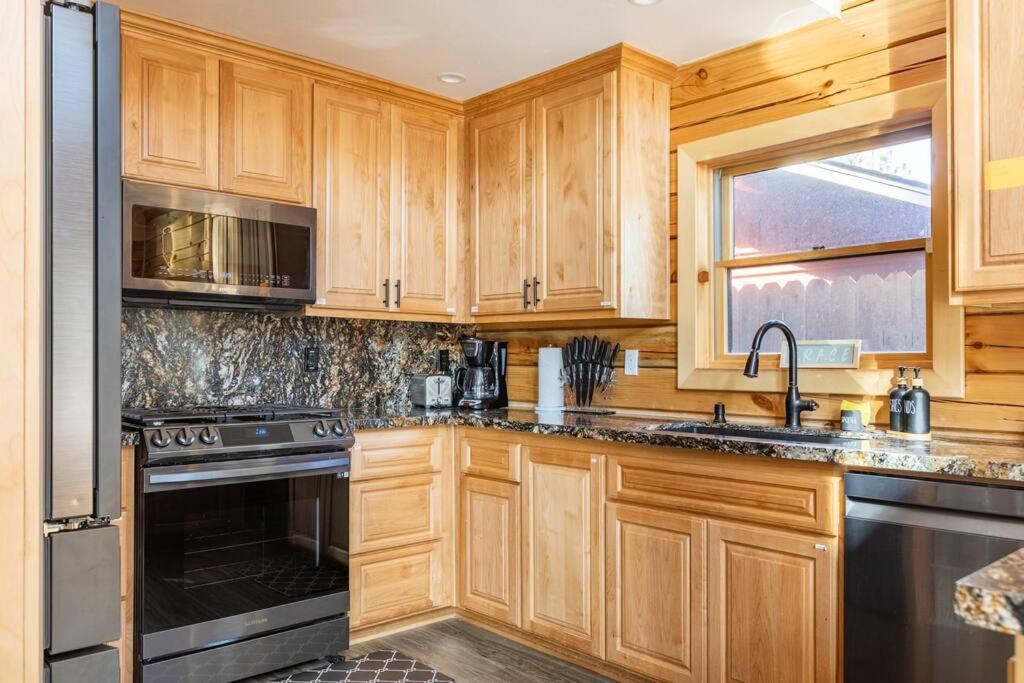 Modern Family Cabin Mins To Lake, Slopes & Hikes Big Bear City Dış mekan fotoğraf