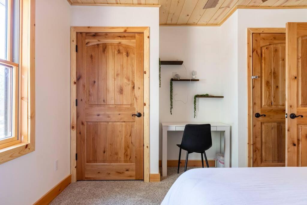 Modern Family Cabin Mins To Lake, Slopes & Hikes Big Bear City Dış mekan fotoğraf