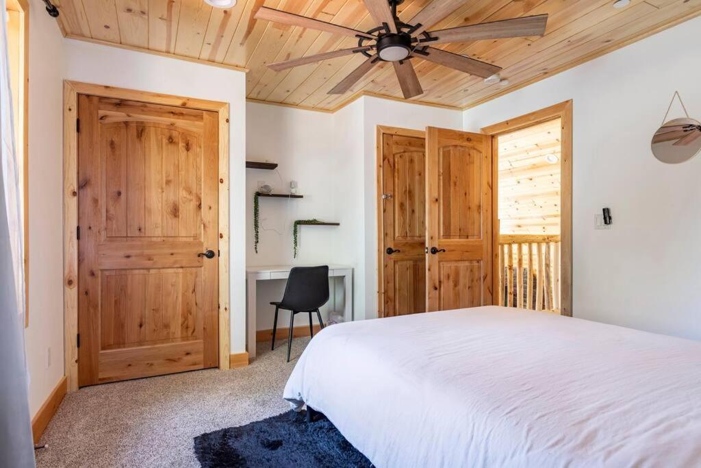 Modern Family Cabin Mins To Lake, Slopes & Hikes Big Bear City Dış mekan fotoğraf
