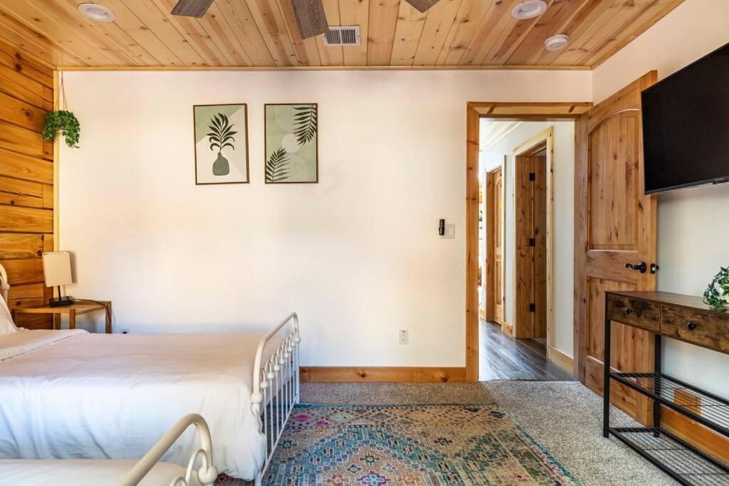 Modern Family Cabin Mins To Lake, Slopes & Hikes Big Bear City Dış mekan fotoğraf