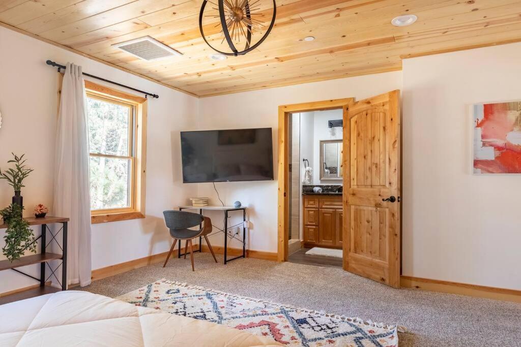 Modern Family Cabin Mins To Lake, Slopes & Hikes Big Bear City Dış mekan fotoğraf