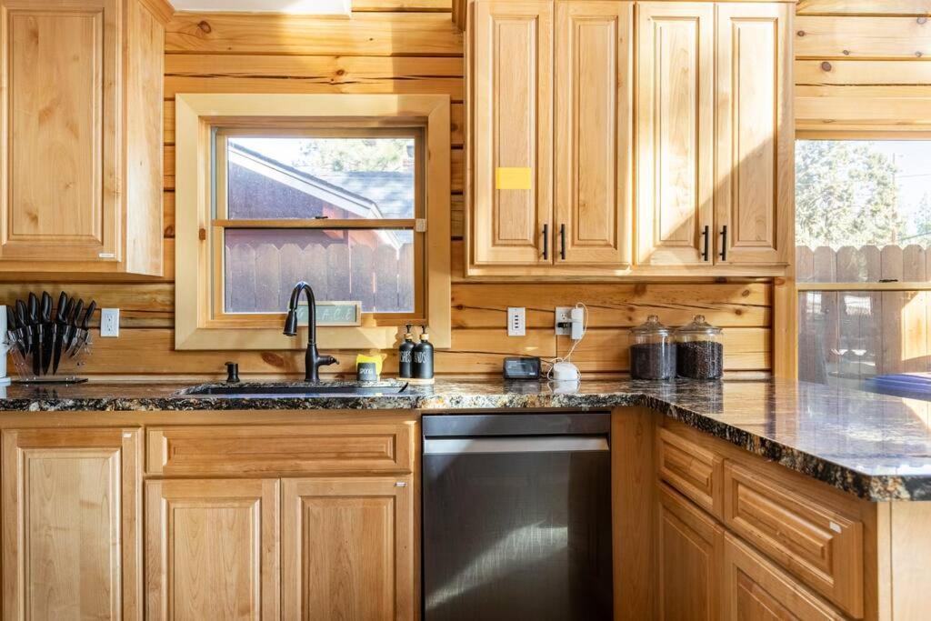Modern Family Cabin Mins To Lake, Slopes & Hikes Big Bear City Dış mekan fotoğraf
