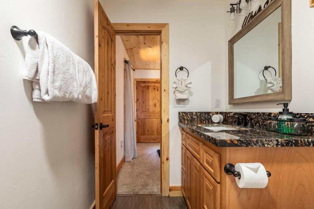 Modern Family Cabin Mins To Lake, Slopes & Hikes Big Bear City Dış mekan fotoğraf